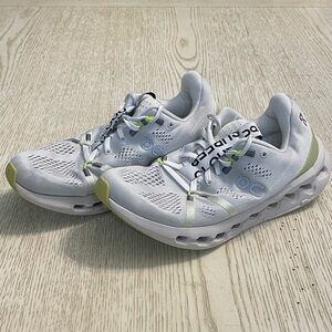 Womens On Cloud Cloud Surfer Running Sneaker Shoes (Lime Green/Mist White).